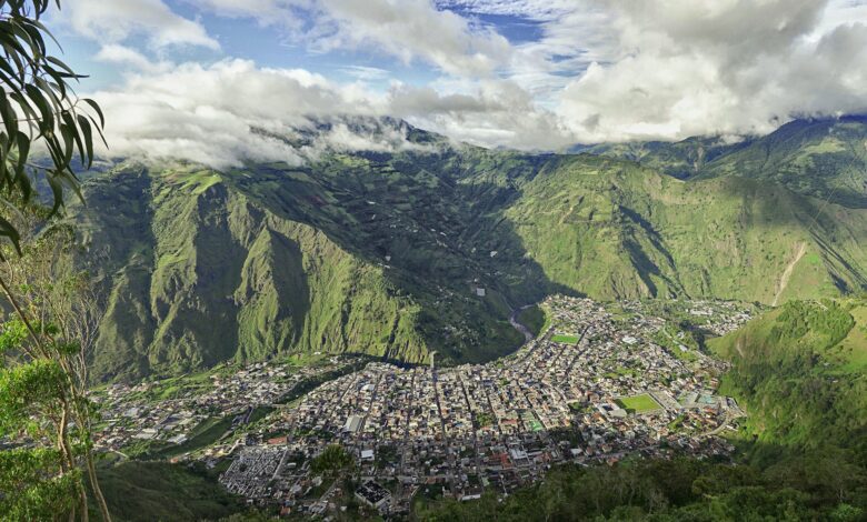 villes et villages de montagnes : Baños de Agua Santa, Équateur 