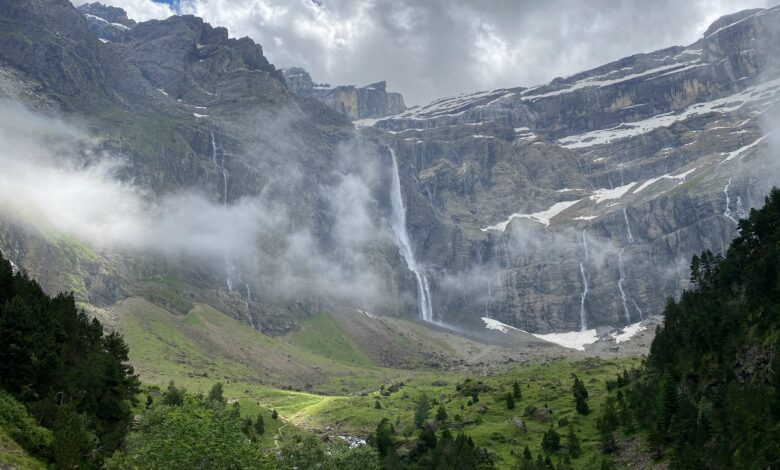 La grande cascade de Gavarnie l'une des plus belles cascades de France