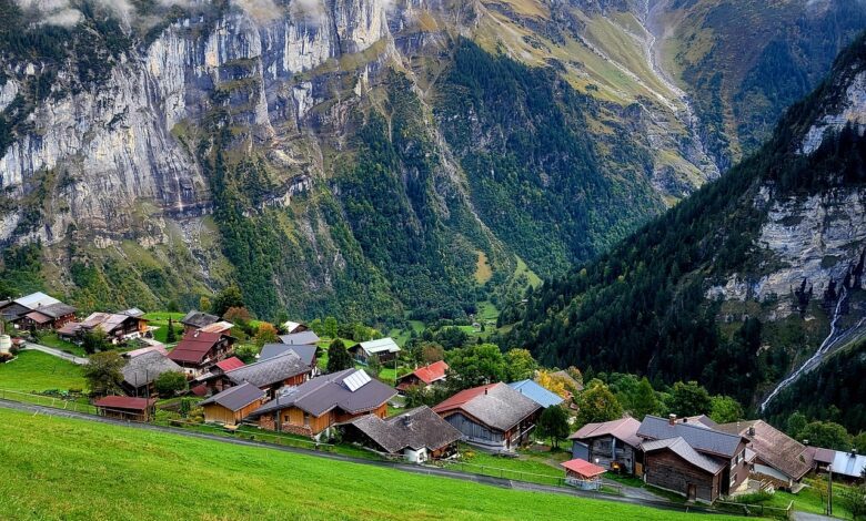 villes et villages de montagnes : Gimmelwald en Suisse