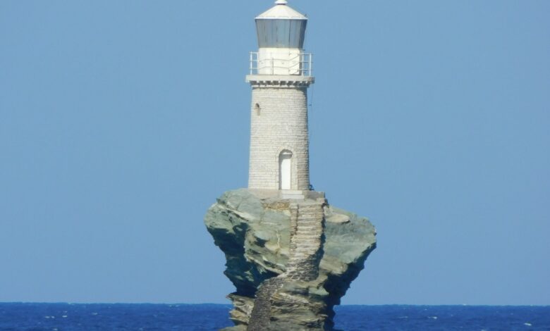 le phare tourlitis En Grèce