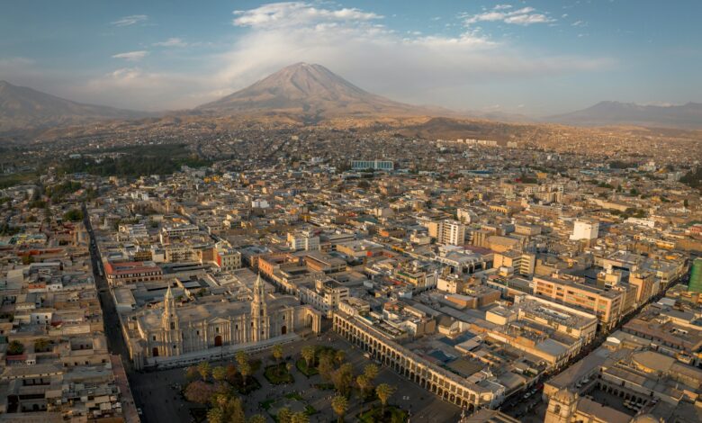 Arequipa ville volcanique Dominée par le Misti