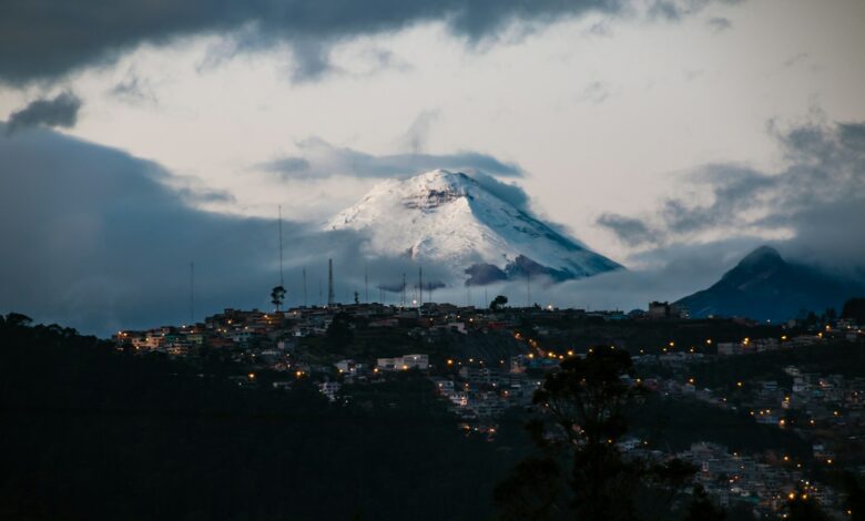 Le volcan le plus proche de Quito est le Pichincha